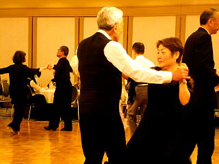 �x���Ă���ʐ^�R