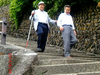 �K�i������Ă���ʐ^