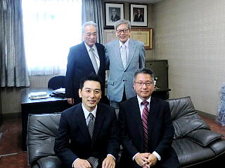 �ɓ��p�F�V�В��A���Ēq���В��A���Ęa�O�V��A���ċ��j��̎ʐ^