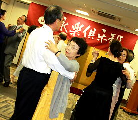 ���C�搶�Ƃ̃_���X�̎ʐ^�P