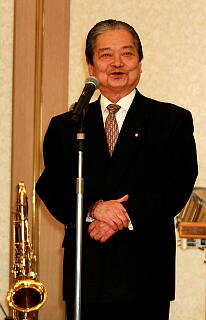 菅野議長の写真